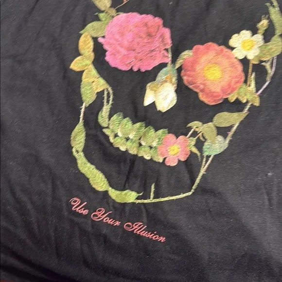 NWT Guns N' Roses Black Distressed T-Shirt - Picture 4 of 6